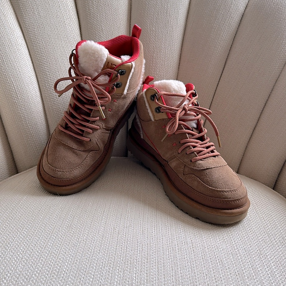UGG Size 10 Sneaker Boots